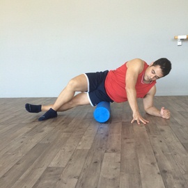 Automasaje Lateral Cadera Con Foam Roller, paso 5