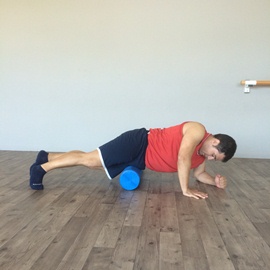 Automasaje Tensor De La Fascia Lata Con Foam Roller, paso 7