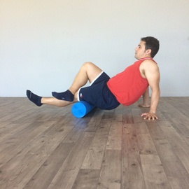 Automasaje Cara Posterior Del Muslo Con Foam Roller, paso 13