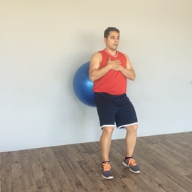 Media Sentadilla Con Balón De Fitness, paso 5