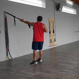 Remo Una Mano Con Trx Últimos Grados, paso 3