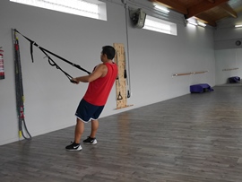 Remo Alterno Alto-Bajo Con Trx, paso 19