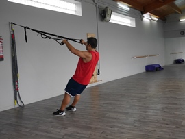 Remo Alterno Alto-Bajo Con Trx, paso 41