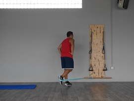 Extensión De Cadera + Flexión De Rodilla Con Goma, paso 5