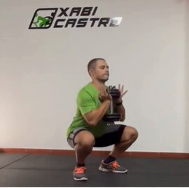 Sentadilla Con Mancuerna Agarre Copa, paso 9