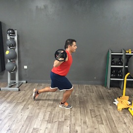 Zancada (Lunge) Hacia Atrás Con Barra, paso 3