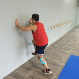 Skipping Con Gomas Contra Pared, paso 15