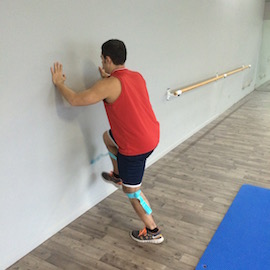 Skipping Con Gomas Contra Pared, paso 5