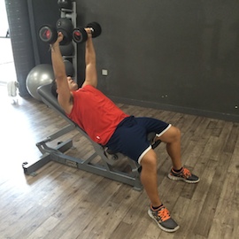 Press Inclinado Con Mancuernas (Neutro), paso 13