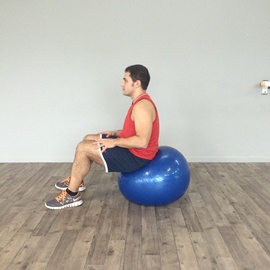 Estiramiento  Anterior Del Tronco En Balón Fitness, paso 1