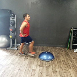 Zancada (Lunge) Sobre Bosu, paso 13