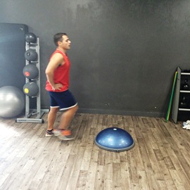 Zancada (Lunge) Sobre Bosu, paso 14