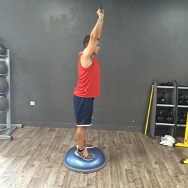 Sentadilla Completa Sobre Bosu Con Palo, paso 15
