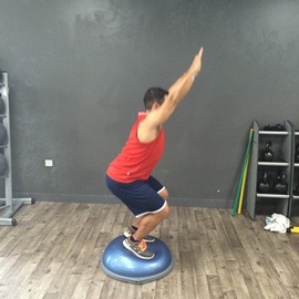 Sentadilla Completa Sobre Bosu, paso 11