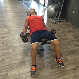 Curl Biceps Simultaneo Banco Inclinado, paso 14